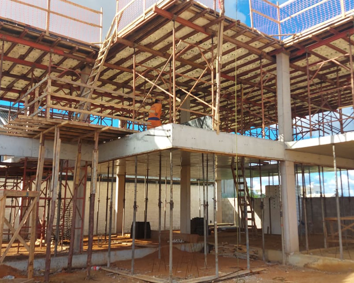 Locação de fôrmas para laje em estrutura de concreto armado com Planex