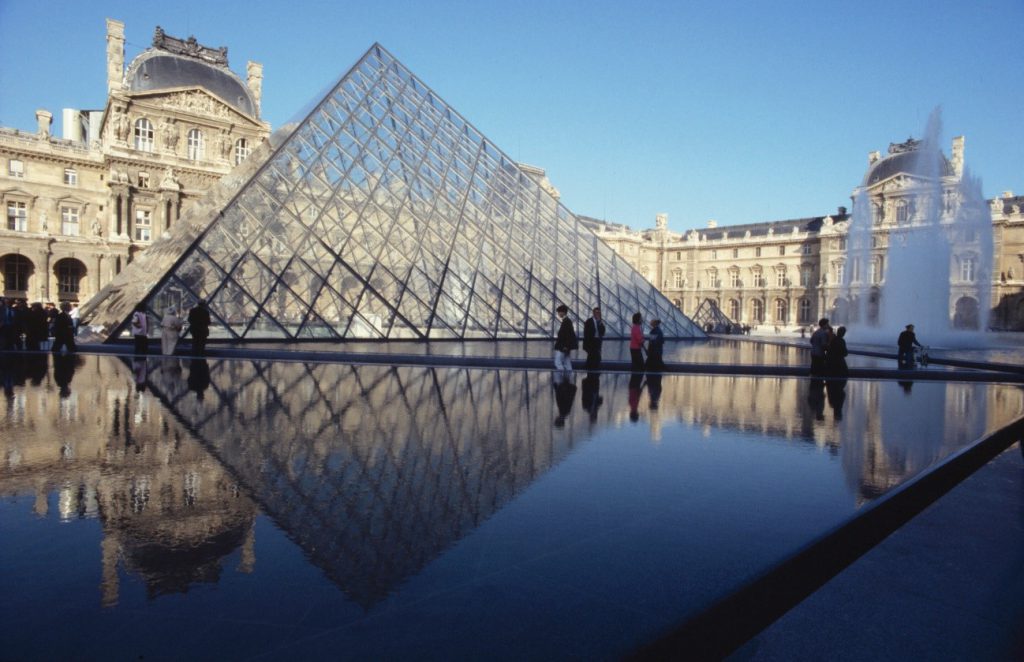 Laje nervurada pelo mundo: Museu do Louvre