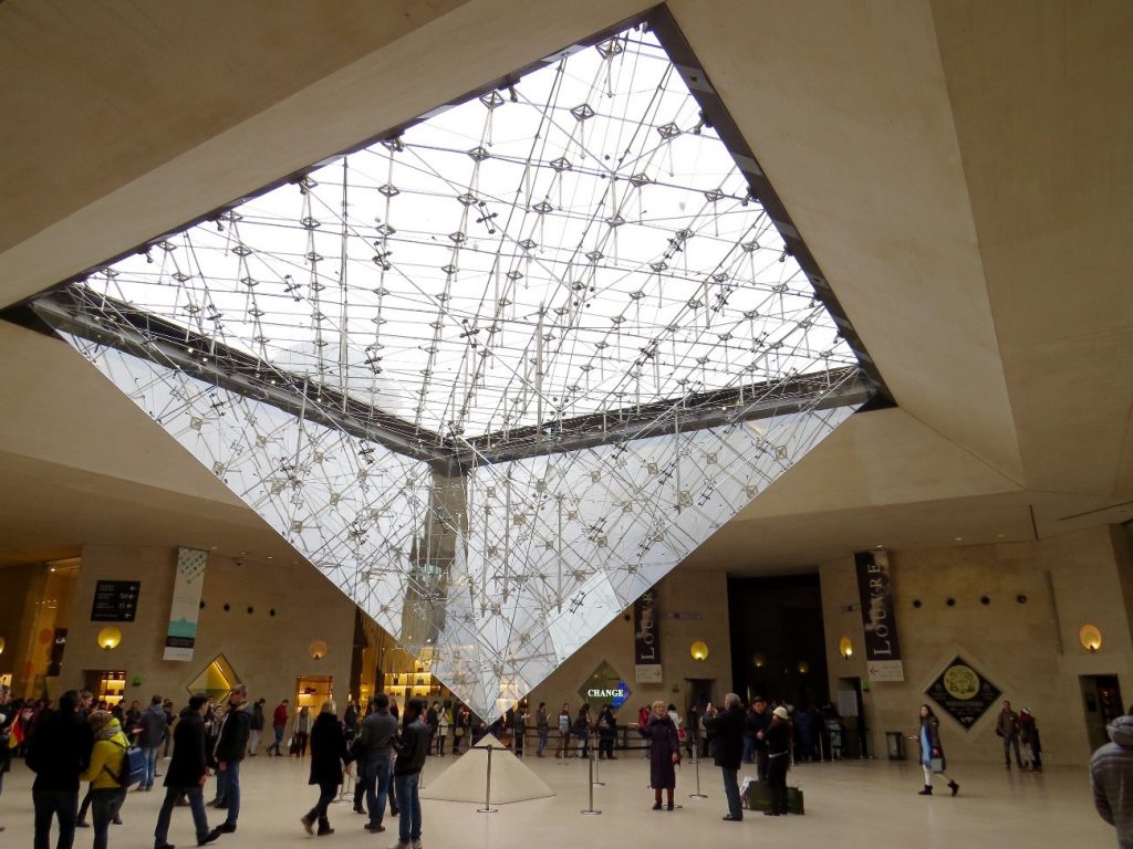 Laje nervurada pelo mundo: Museu do Louvre