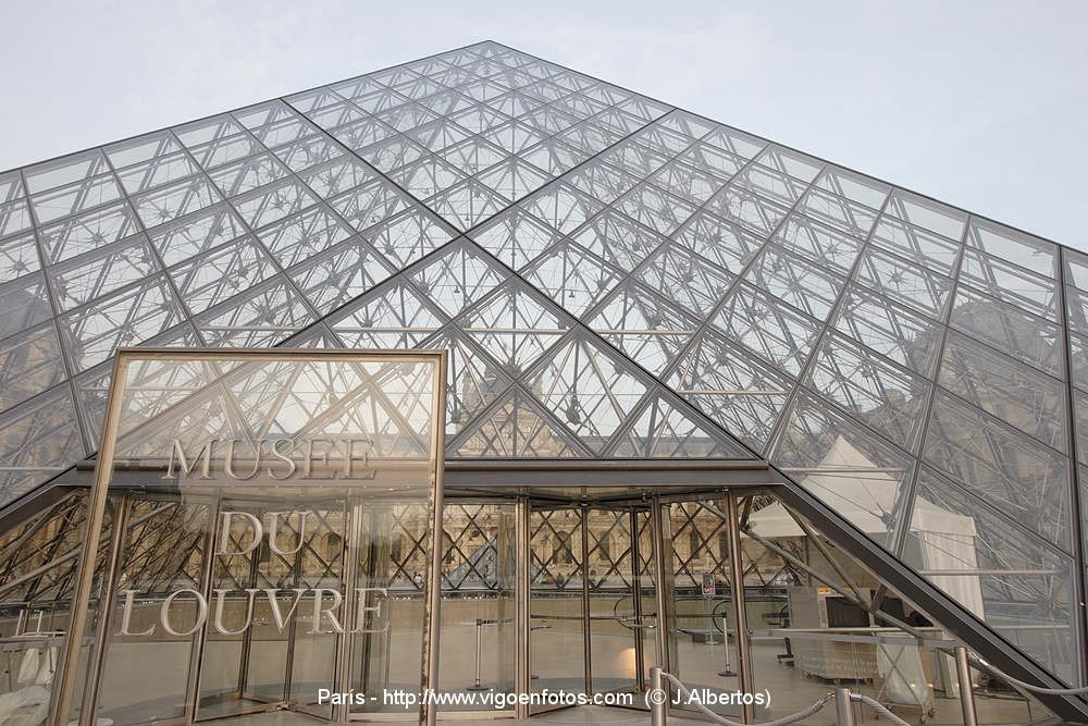 Laje nervurada pelo mundo: Museu do Louvre