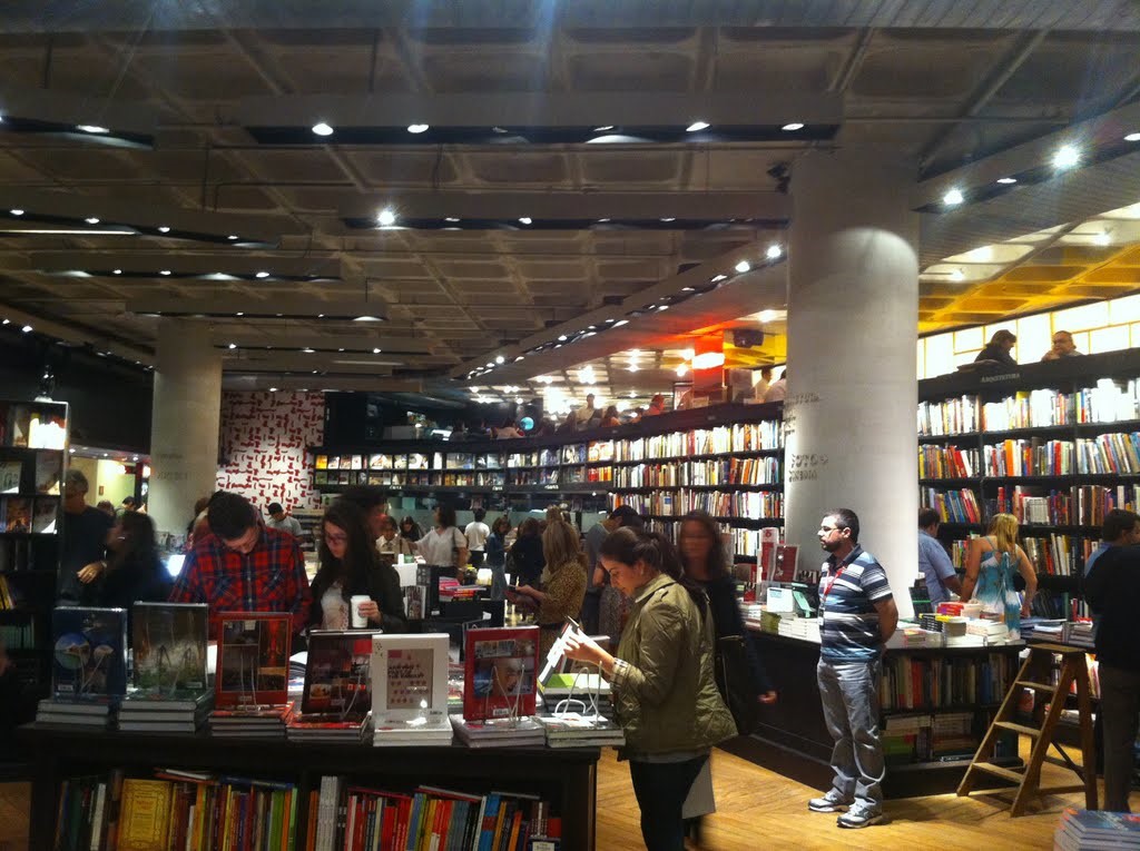 Laje Nervurada Aparente - Livraria da Travessa