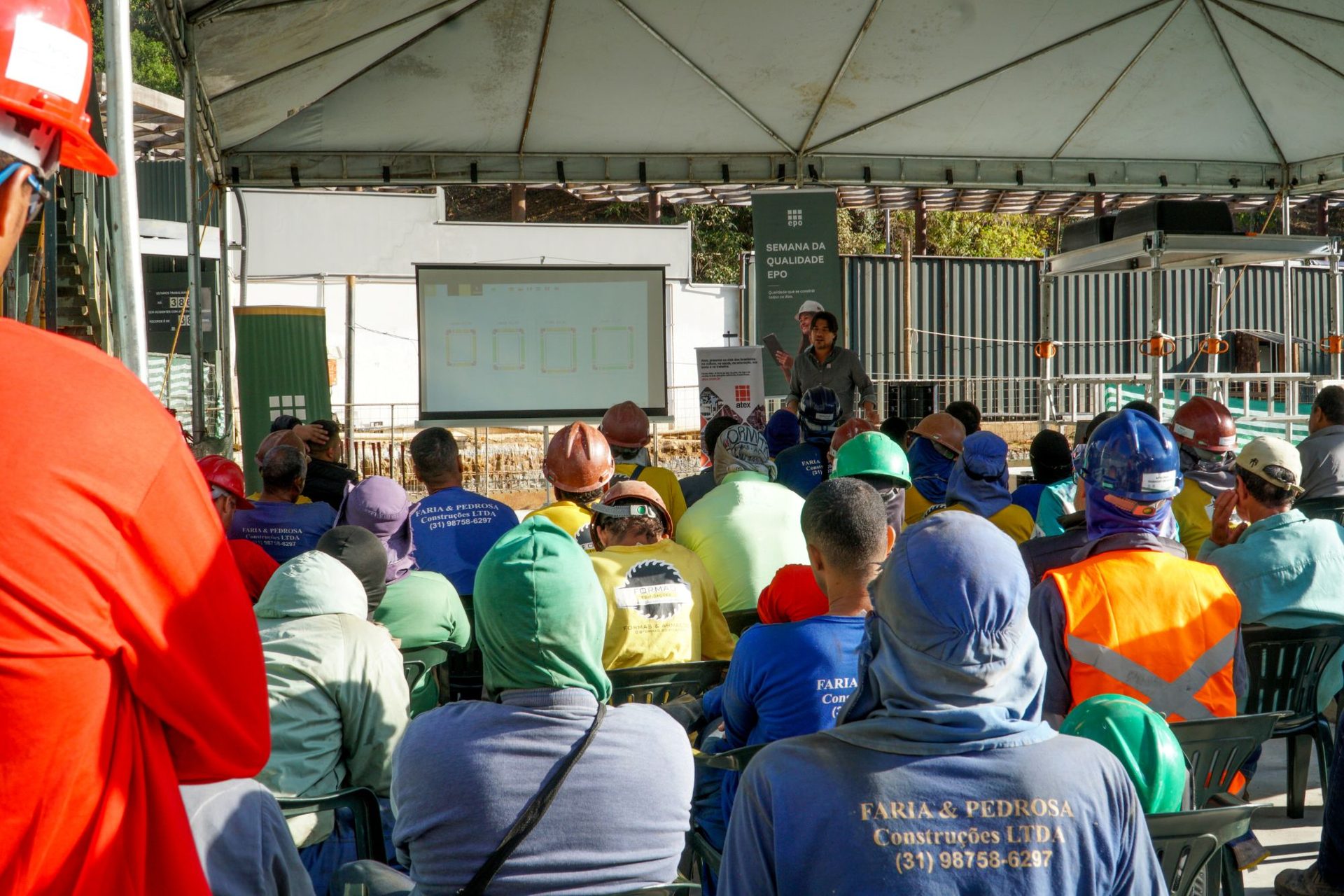 Treinamento Atex com as equipes da obra no canteiro
